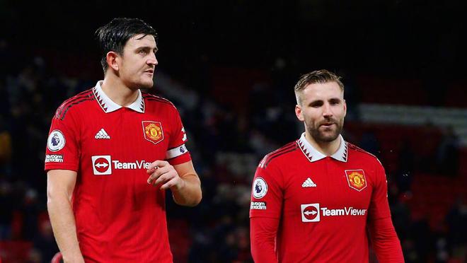 与此形成对 与此形成对