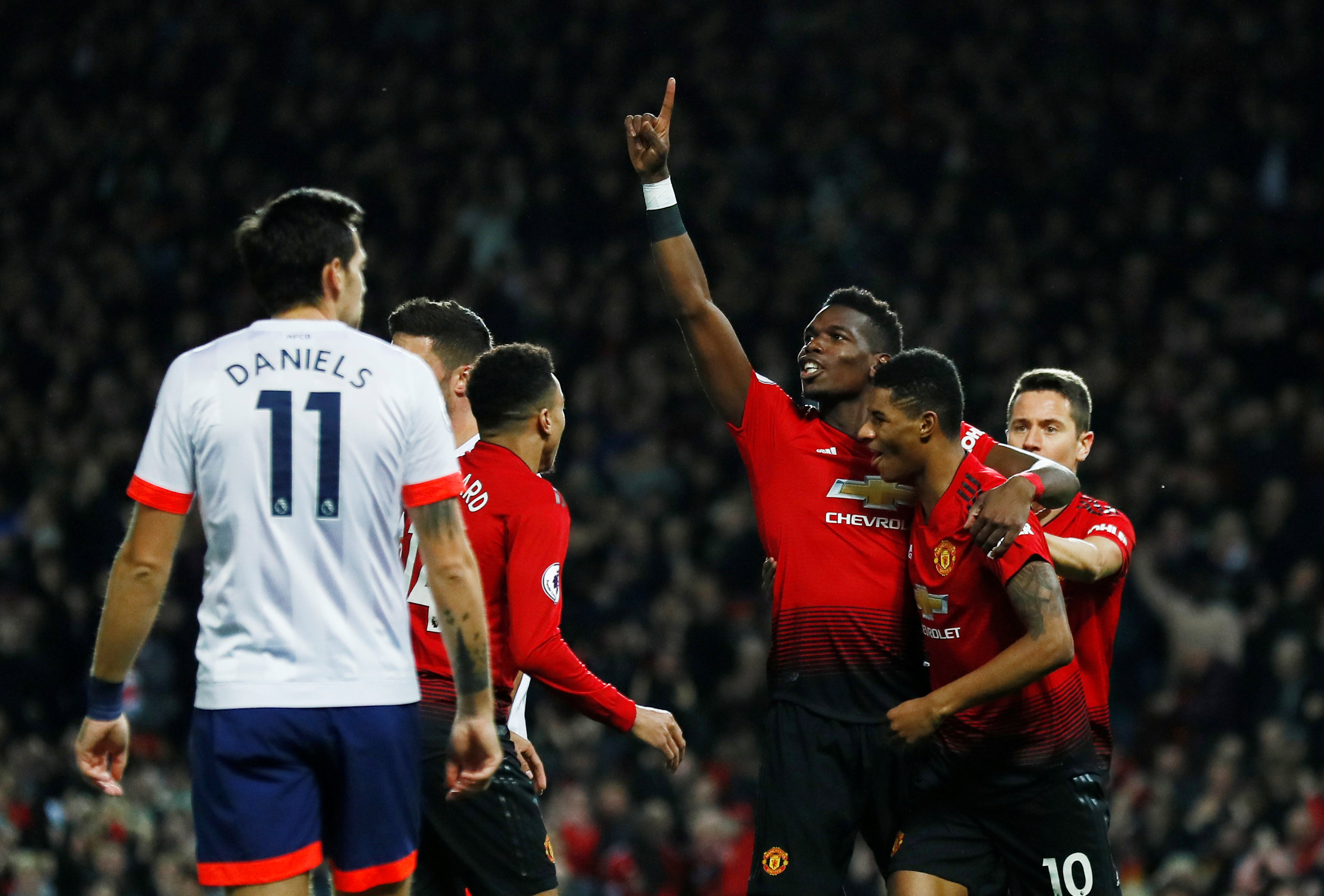 在防守中起 在防守中起