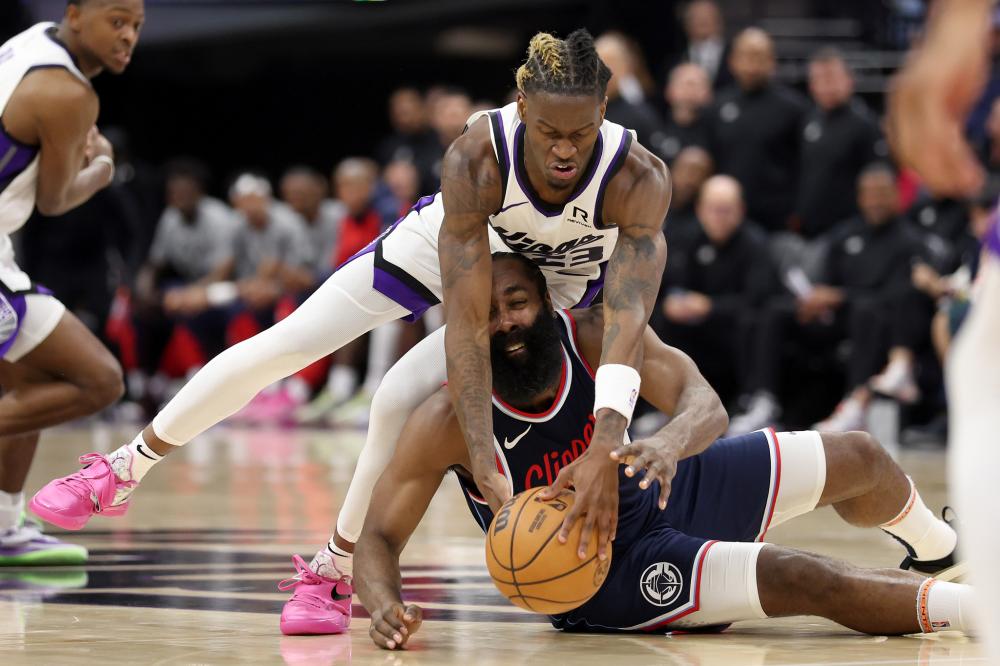 能够首次披 能够首次披